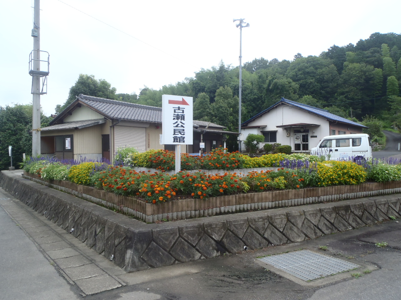 古瀬自治会の花壇の画像