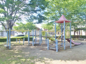 川合南公園遊具画像2