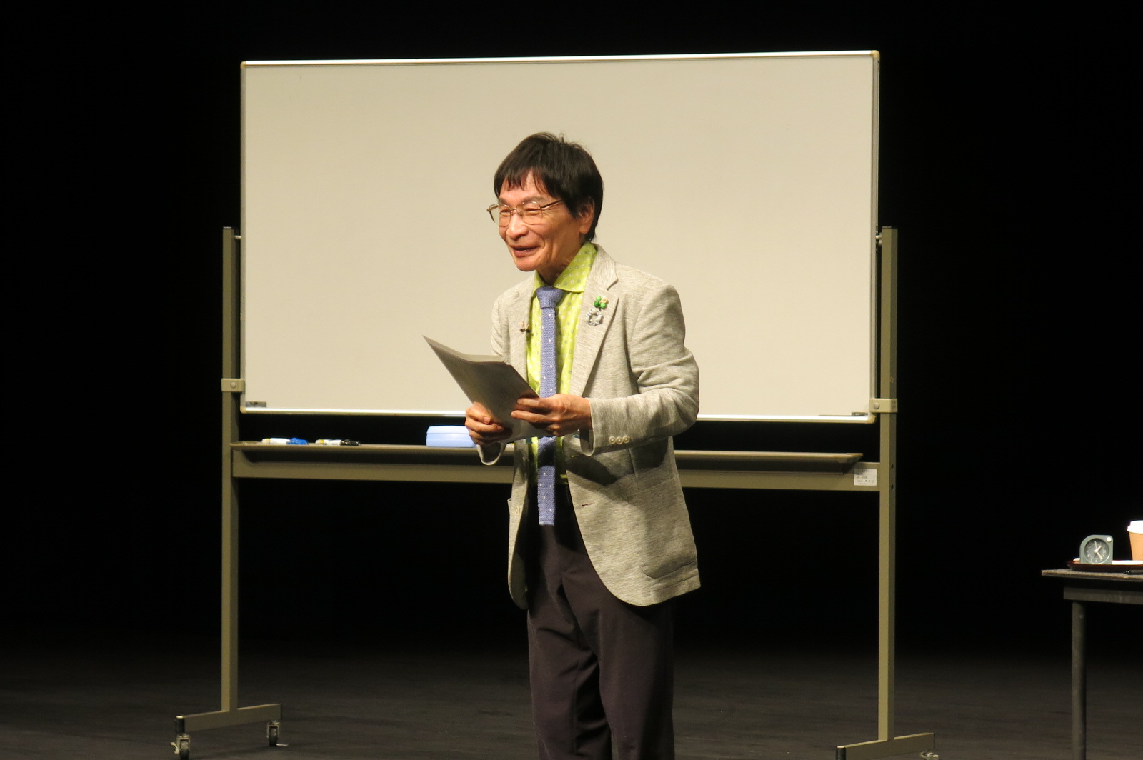 相談に答える尾木特別顧問