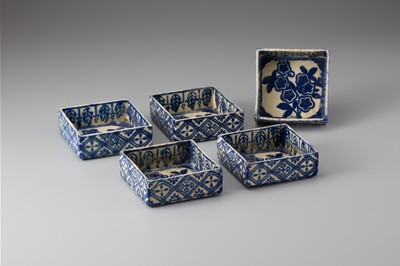 オランダ風花文角向付　/江戸時代