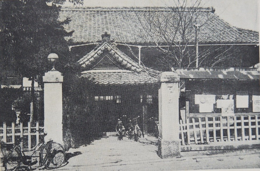 兼山小学校