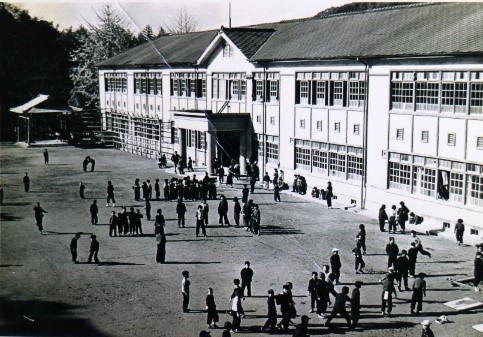 兼山小学校