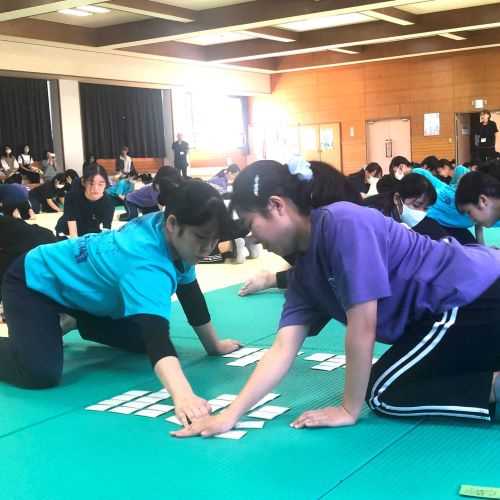 上の句に即反応！