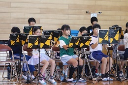 兼山小と久田見小が音楽交流