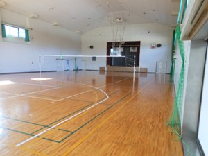 体育室兼多目的ホール内の画像