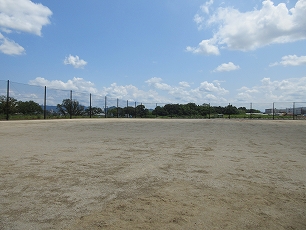 かに木曽川左岸公園グラウンドの写真