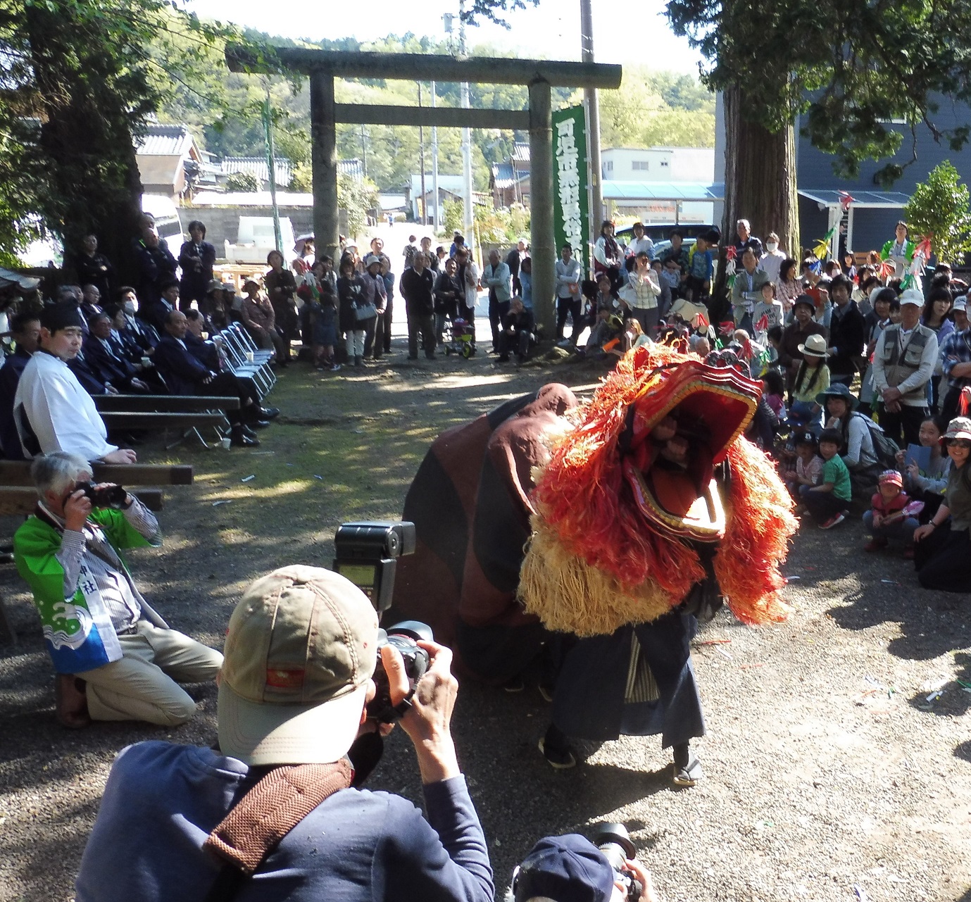 久々利祭り、獅子舞の写真